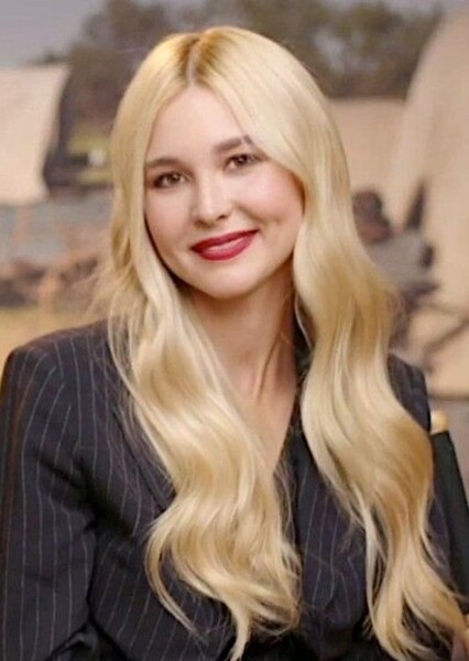 Isabel May photo