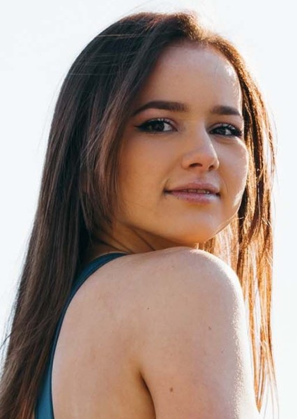 Isabela Fernandez photo