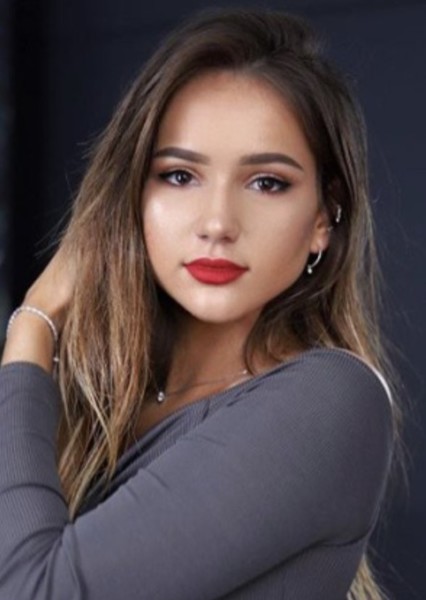 Isabela Fernandez photo