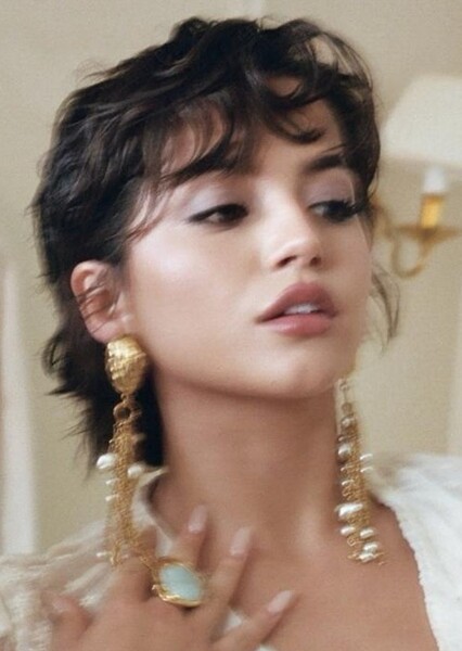 Isabela Merced photo