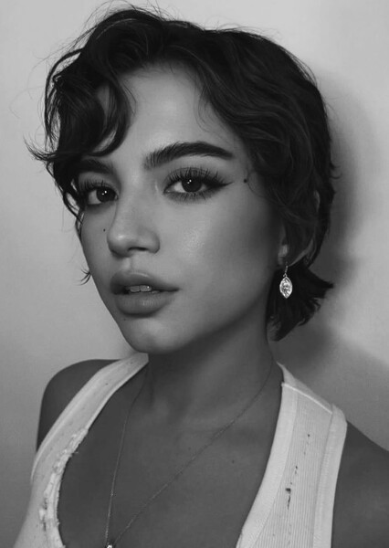 Isabela Merced photo