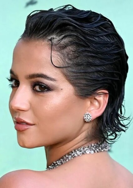Isabela Merced photo