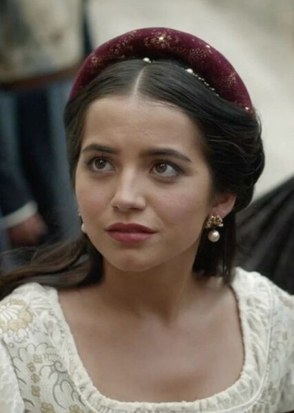 Isabela Merced photo