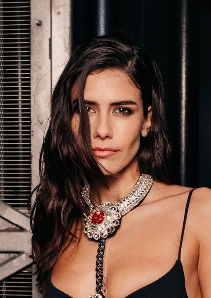 Isabela Valadeiro photo