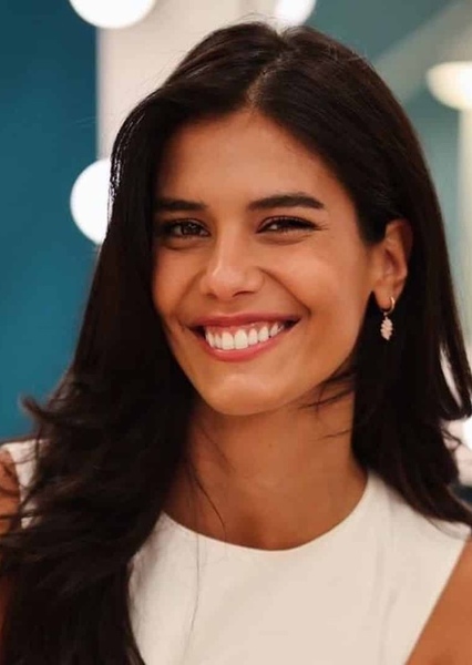 Isabela Valadeiro photo