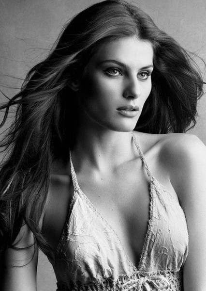 Isabeli Fontana photo
