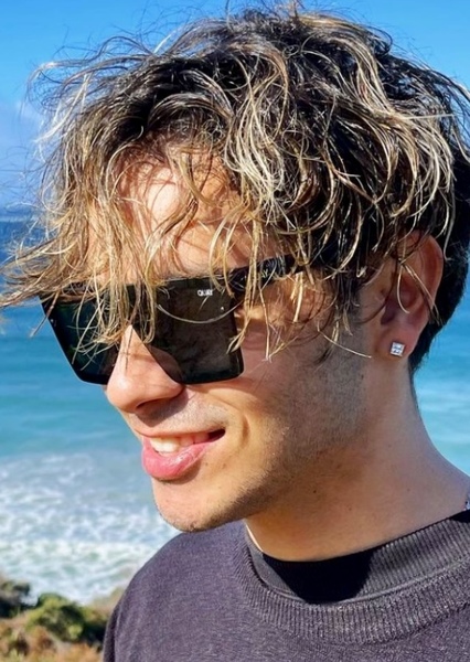 Isaiah Firebrace photo