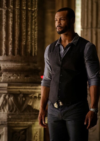 Isaiah Mustafa photo