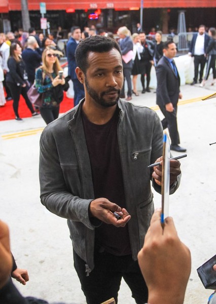 Isaiah Mustafa photo