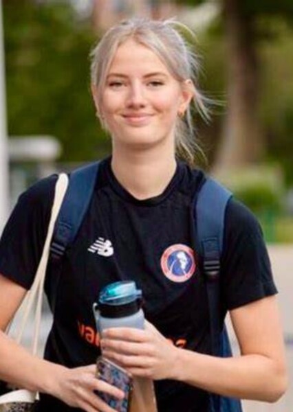 Issy Anderson photo