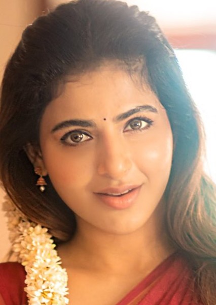 Iswarya Menon photo