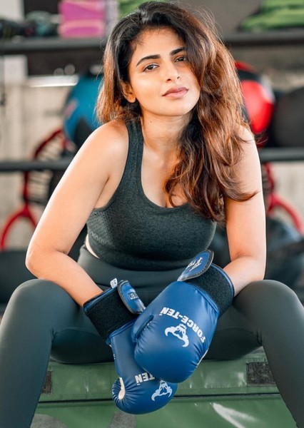 Iswarya Menon photo