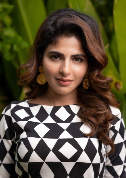 Iswarya Menon photo