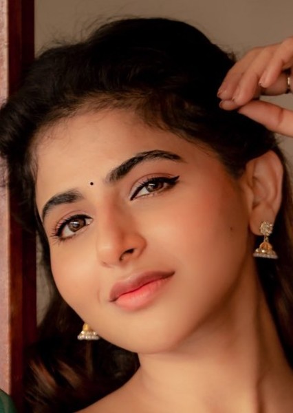 Iswarya Menon photo