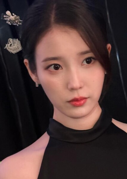 IU photo