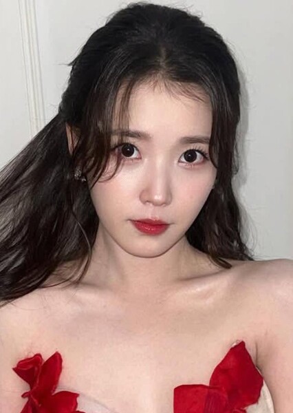 IU photo