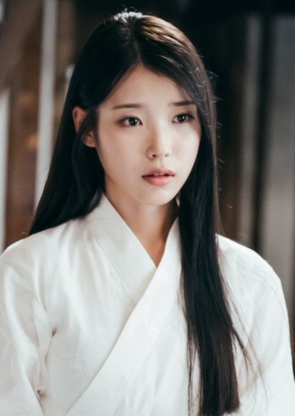 IU photo