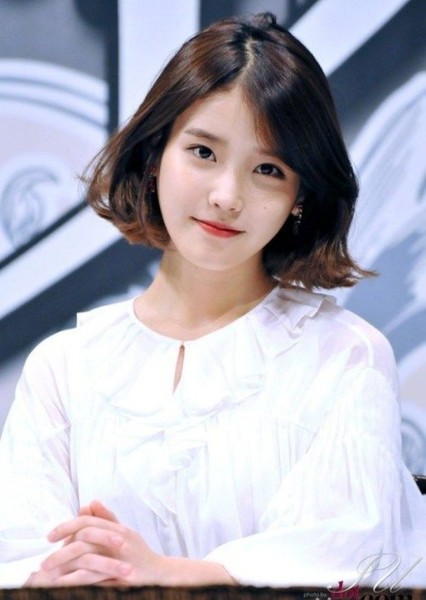 IU photo