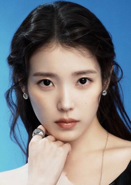 IU (Lee Ji-eun) photo
