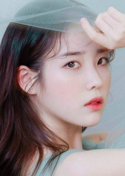 IU (Lee Ji-eun) photo