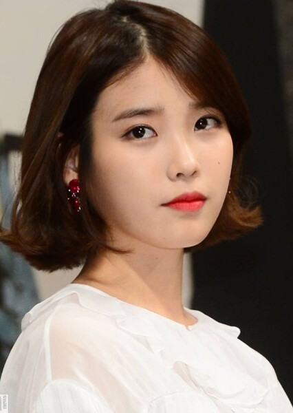 IU (Lee Ji-eun) photo