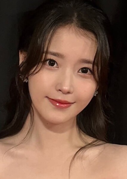 IU (Lee Ji-eun) photo