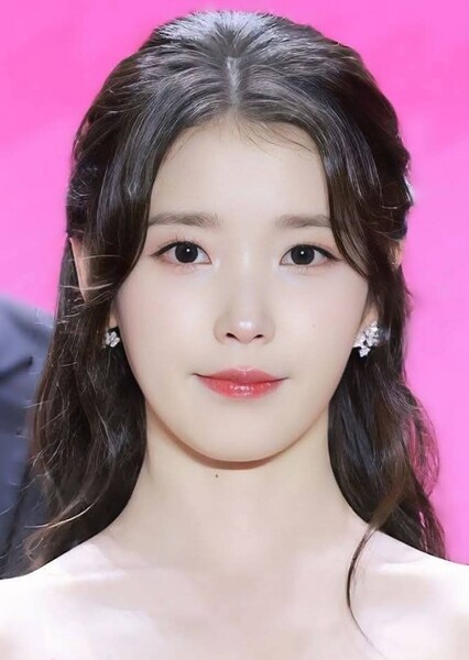 IU (Lee Ji-eun) photo