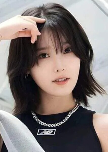 IU (Lee Ji-eun) photo