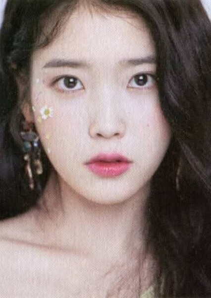 IU (Lee Ji-eun) photo