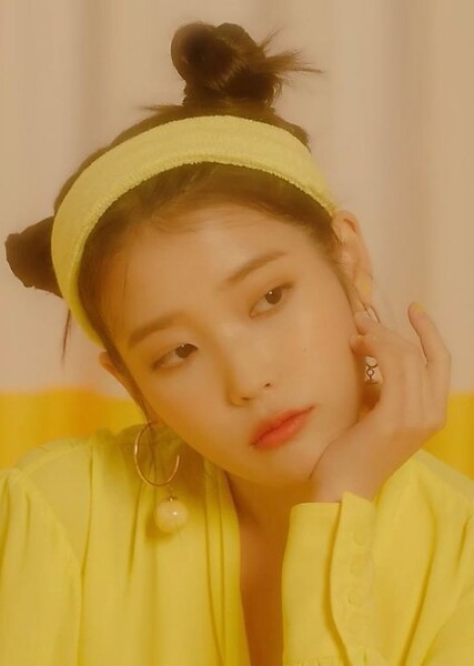 IU (Lee Ji-eun)