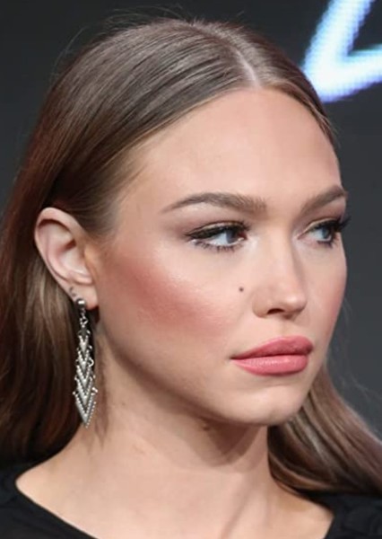 Ivy Levan photo