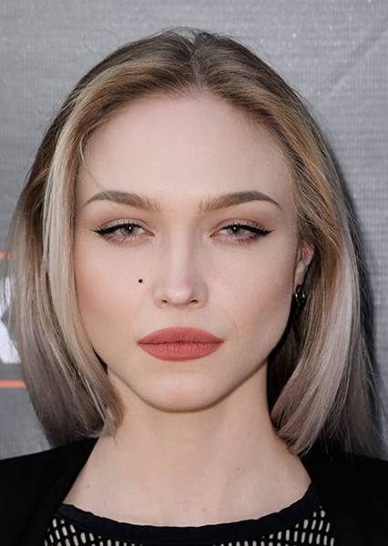 Ivy Levan photo