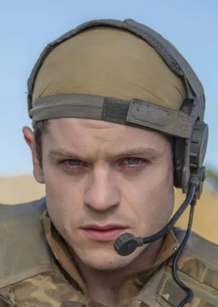 Iwan Rheon photo