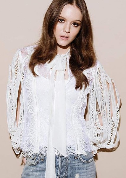 Izabela Vidovic photo