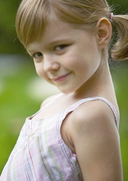 Izabela Vidovic photo