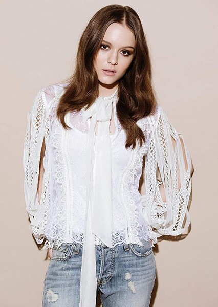 Izabela Vidovic photo