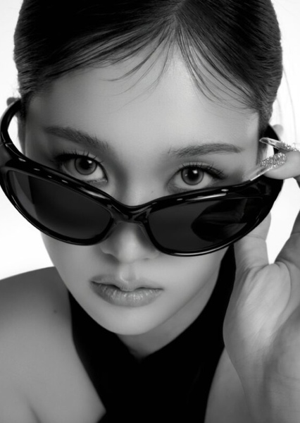 J (Jang Yeeun)