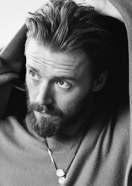 Jack Lowden photo