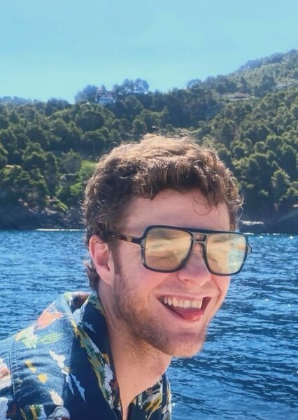 Jack Quaid photo