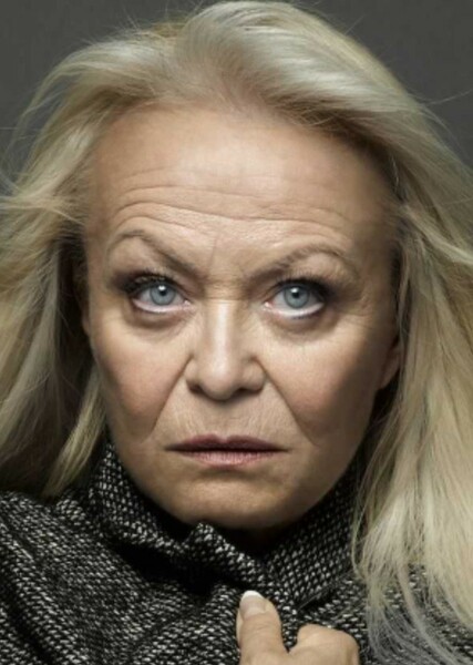 Jacki Weaver photo