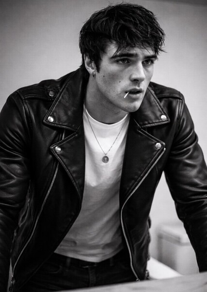Jacob Elordi photo