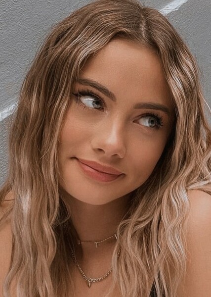 Jade Distinguin photo