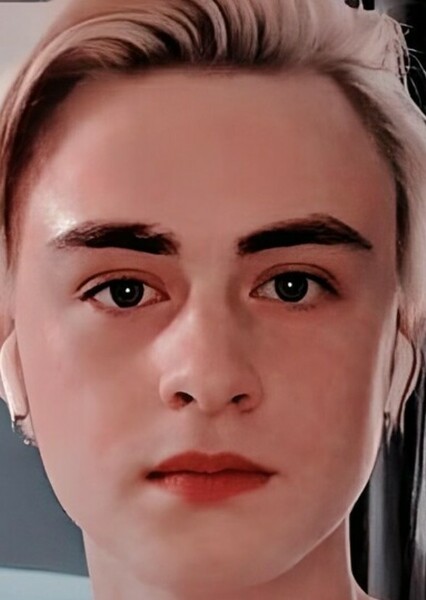 Jaeden Martell photo