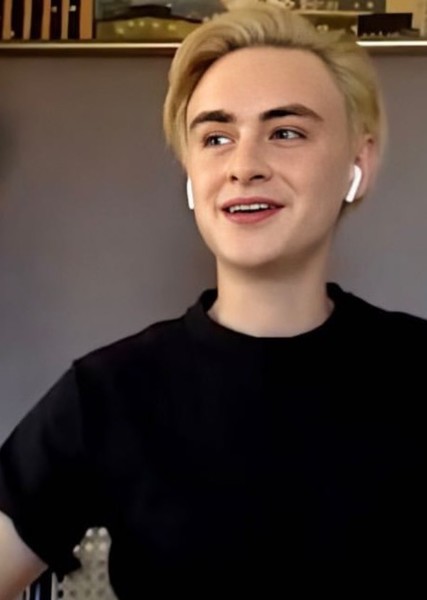 Jaeden Martell photo