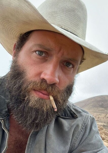 Jai Courtney photo