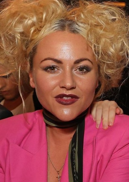 Jaime Winstone photo