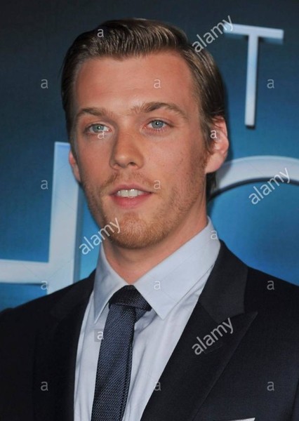 Jake Abel photo