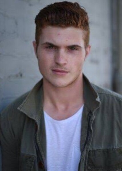 Jake Austin Walker photo
