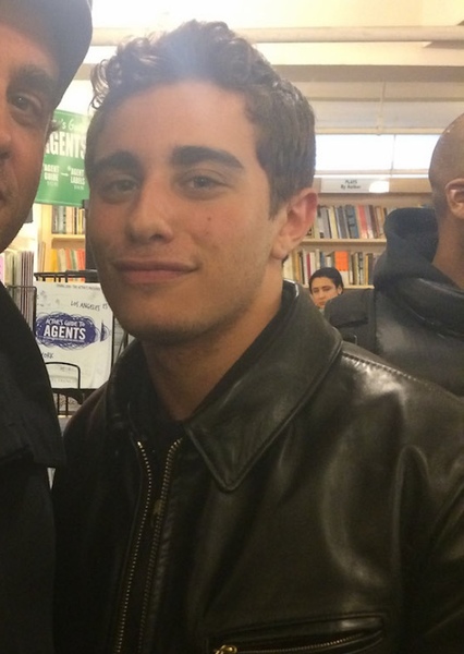 Jake Cannavale photo