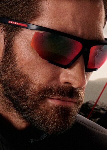 Jake Gyllenhaal photo